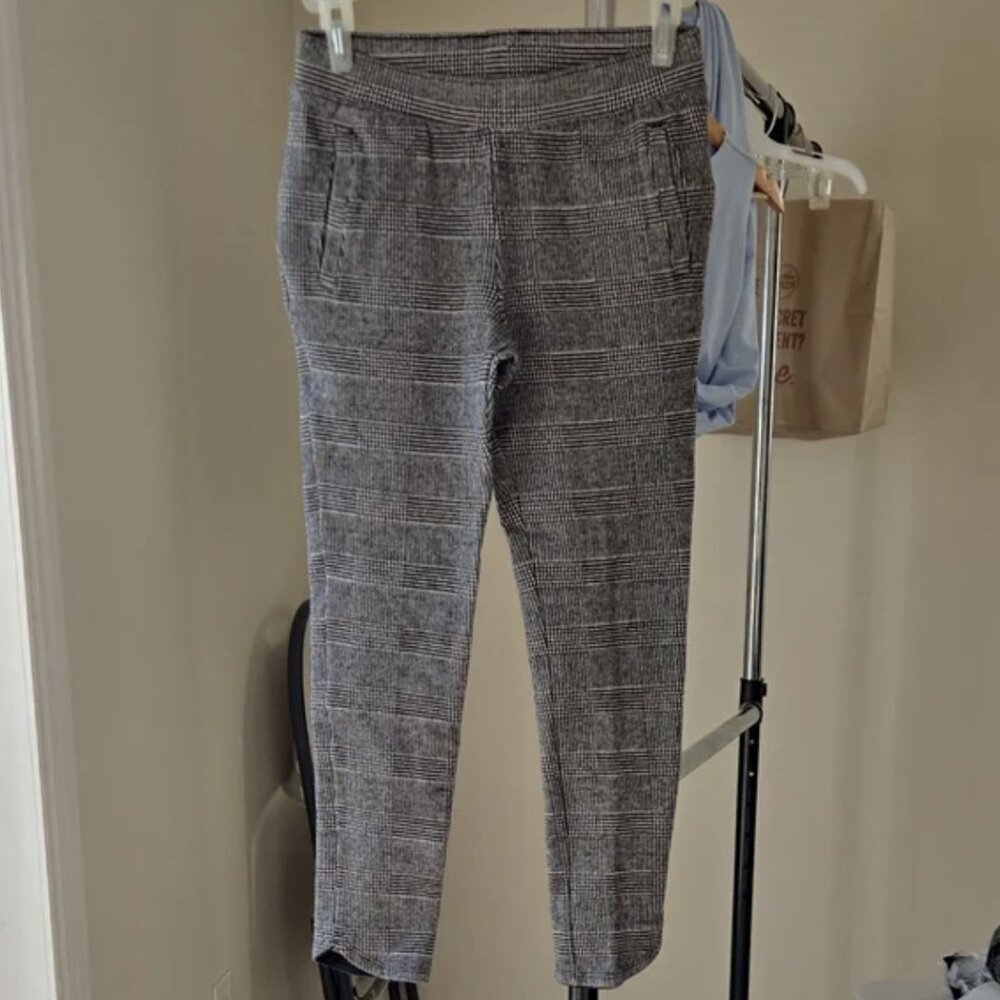 Cat & Jack Black and White Patterned Pants
